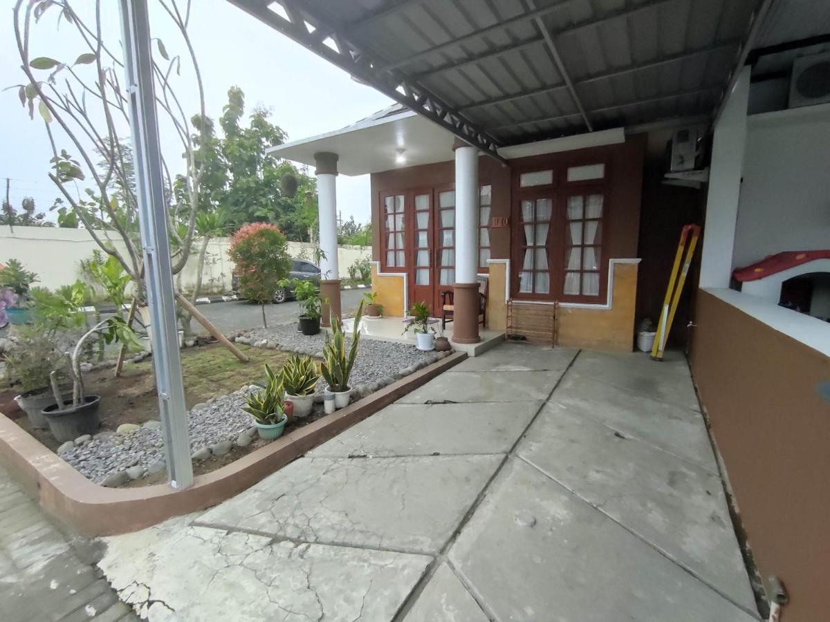 Omah Rere Full 1 Rumah, 2 Kamar Ac Gondowulung Экстерьер фото